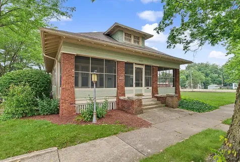 202 East Washington Street Monticello IL 61856