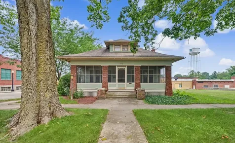 202 East Washington Street Monticello IL 61856
