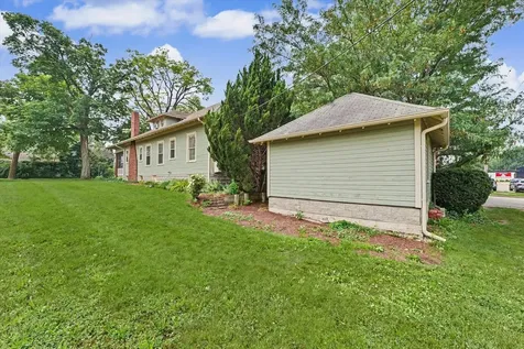 202 East Washington Street Monticello IL 61856