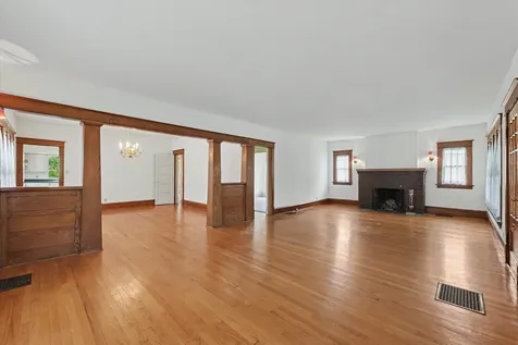 202 East Washington Street Monticello IL 61856