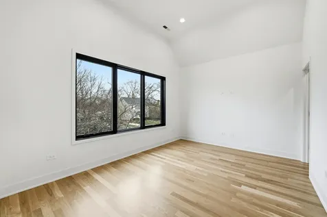 944 Rosemary Terrace Deerfield IL 60015