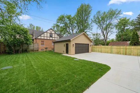 944 Rosemary Terrace Deerfield IL 60015