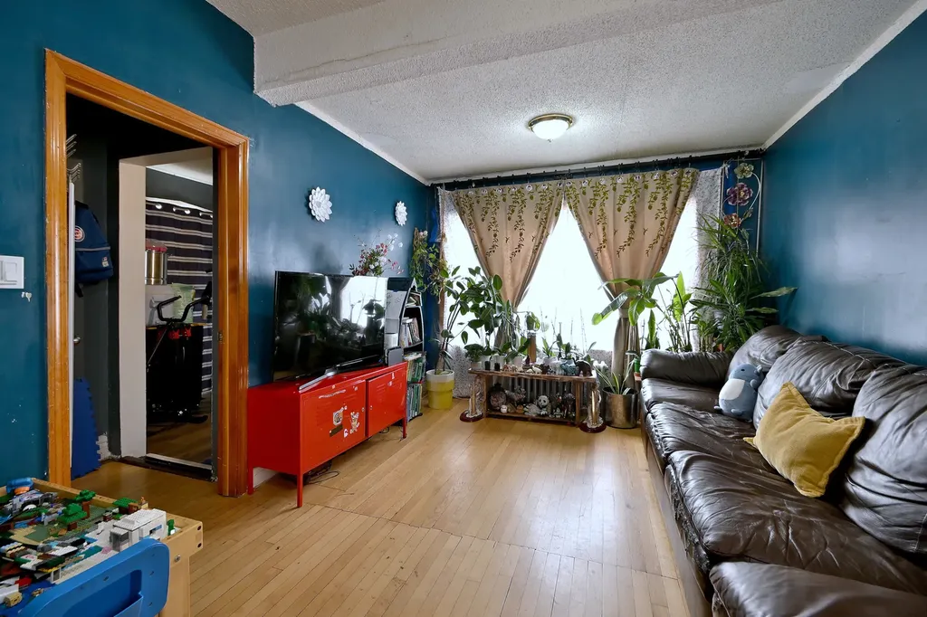 2632 North Moody Avenue Chicago IL 60639