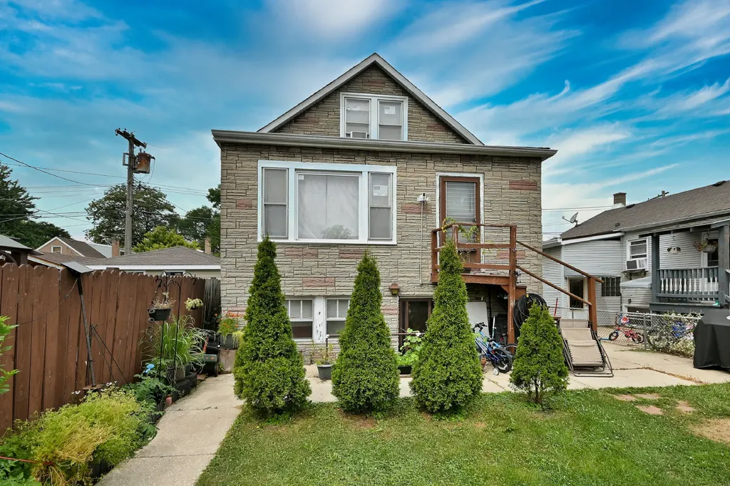 2632 North Moody Avenue Chicago IL 60639