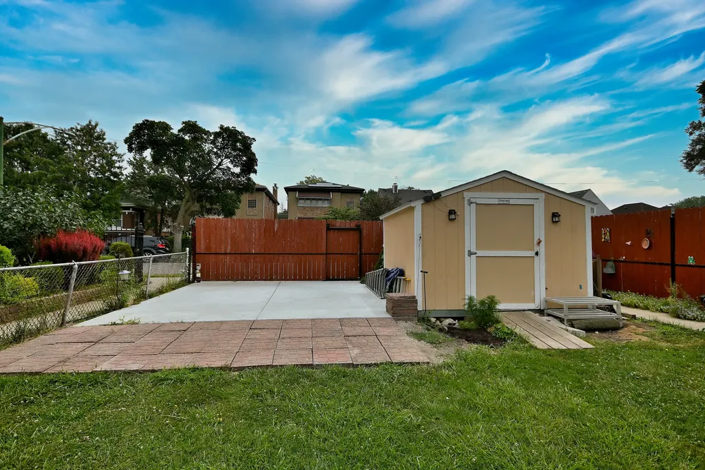 2632 North Moody Avenue Chicago IL 60639