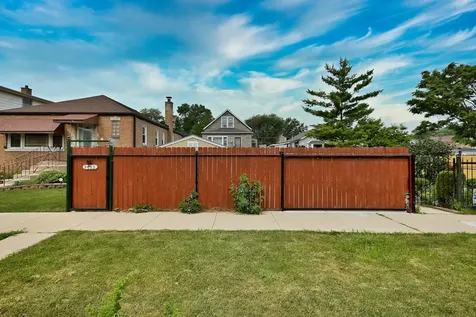2632 North Moody Avenue Chicago IL 60639