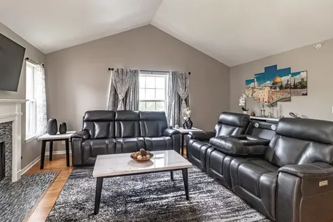 1228 Orleans Drive Mundelein IL 60060