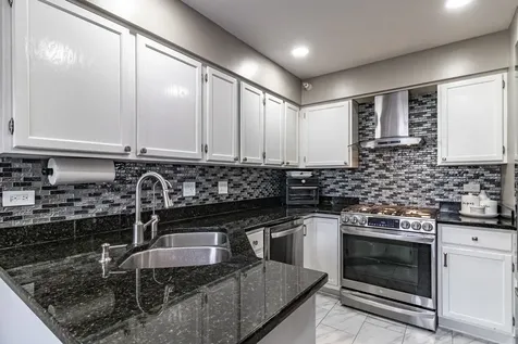 1228 Orleans Drive Mundelein IL 60060