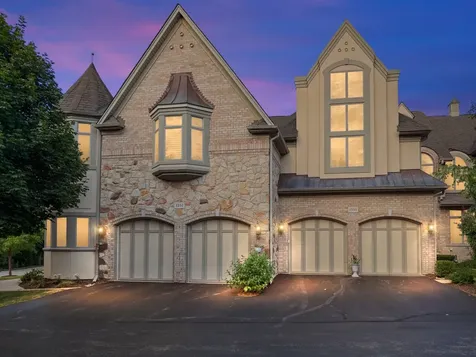 1555 South Paul Le Comte Court Palatine IL 60067