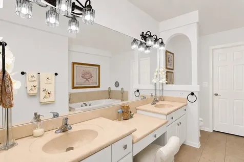 1555 South Paul Le Comte Court Palatine IL 60067