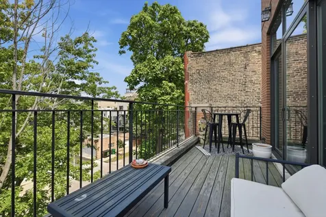 1817 West Iowa Avenue Chicago IL 60622