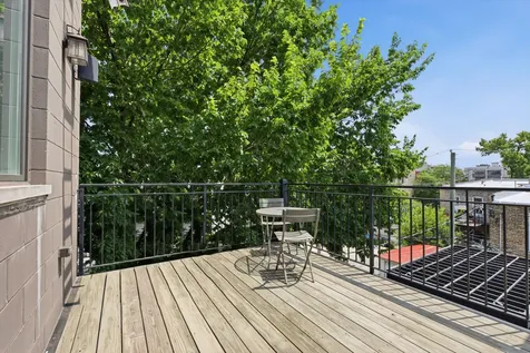 1817 West Iowa Avenue Chicago IL 60622