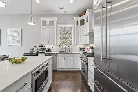 1817 West Iowa Avenue Chicago IL 60622