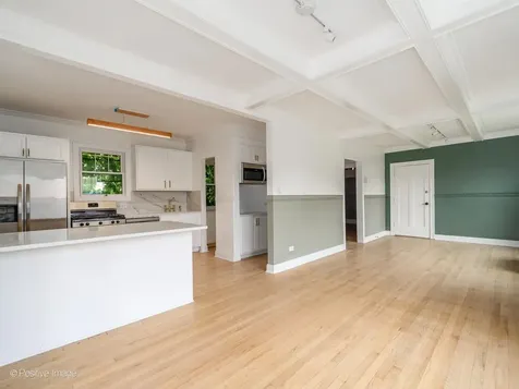 2138 West Cornelia Avenue Chicago IL 60618