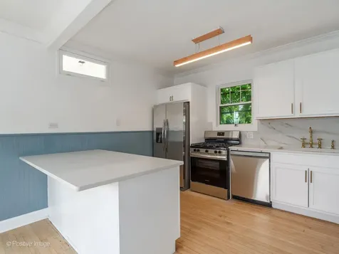 2138 West Cornelia Avenue Chicago IL 60618