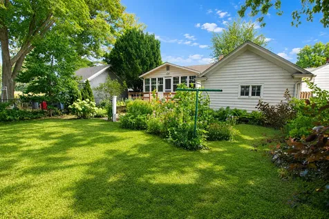 1705 West 2nd Street Dixon IL 61021