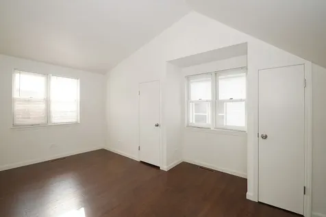 3243 North Western Avenue Chicago IL 60618