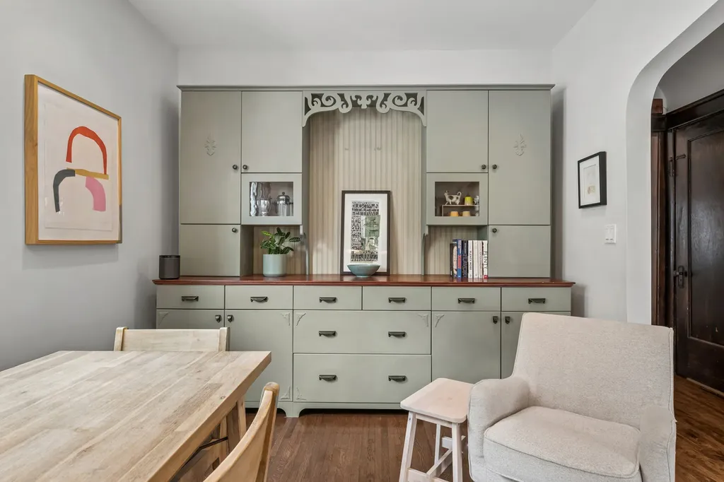 5227 West Berteau Avenue Chicago IL 60641