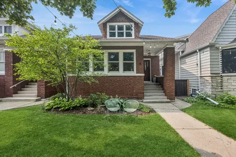 5227 West Berteau Avenue Chicago IL 60641