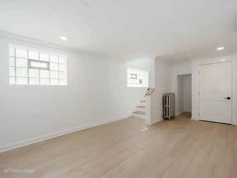2138 West Cornelia Avenue Chicago IL 60618
