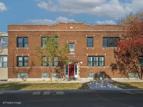 2138 West Cornelia Avenue Chicago IL 60618