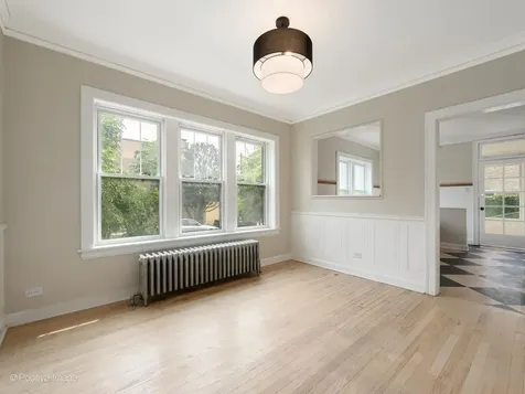 2138 West Cornelia Avenue Chicago IL 60618