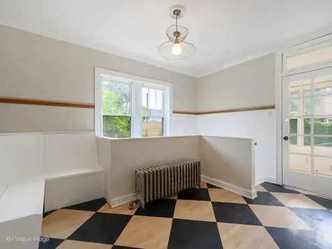 2138 West Cornelia Avenue Chicago IL 60618