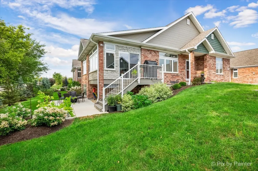 2 Briden Lane Sycamore IL 60178