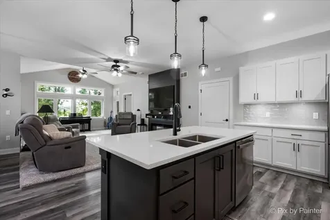 2 Briden Lane Sycamore IL 60178