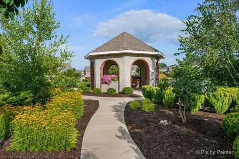 2 Briden Lane Sycamore IL 60178
