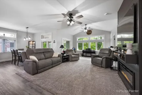 2 Briden Lane Sycamore IL 60178