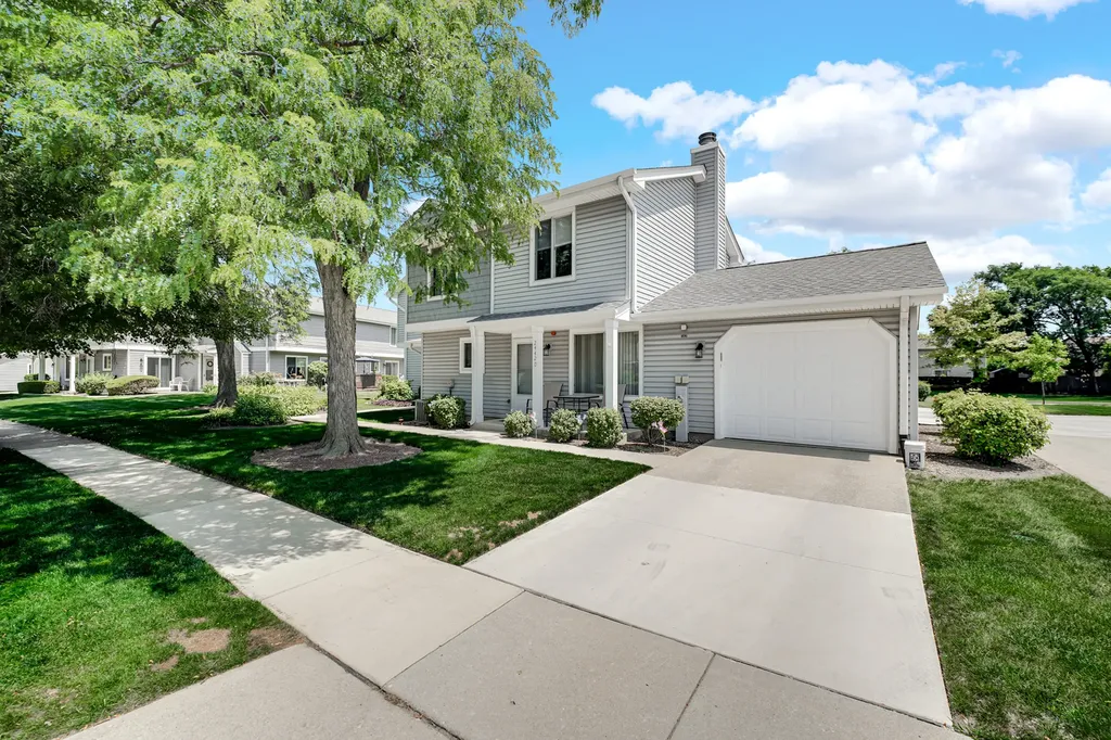 2442 Brunswick Circle Woodridge IL 60517