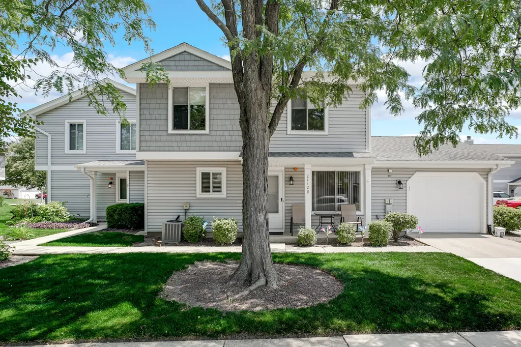 2442 Brunswick Circle Woodridge IL 60517