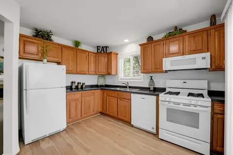 2442 Brunswick Circle Woodridge IL 60517