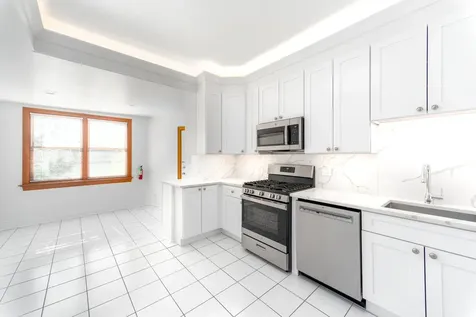 5610 North Kenmore Avenue Chicago IL 60660