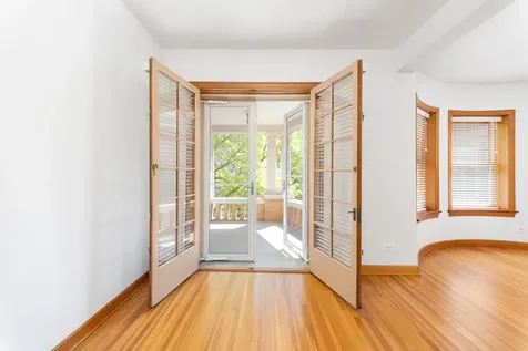 5610 North Kenmore Avenue Chicago IL 60660