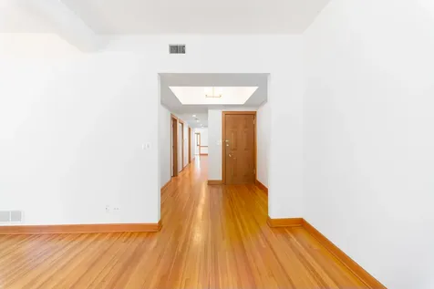 5610 North Kenmore Avenue Chicago IL 60660