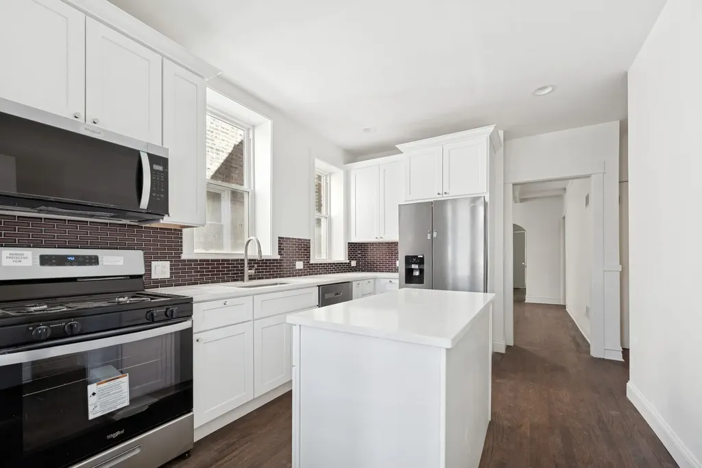 1446 West Catalpa Avenue Chicago IL 60640