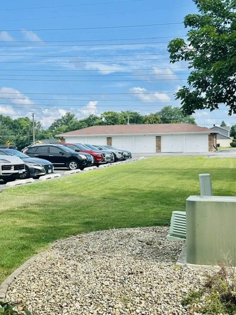 9048 West 140th Street W Orland Park IL 60462