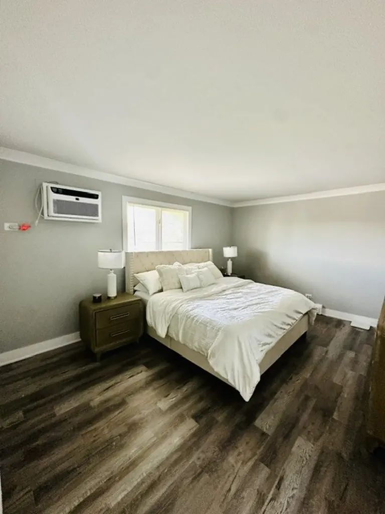 9048 West 140th Street W Orland Park IL 60462