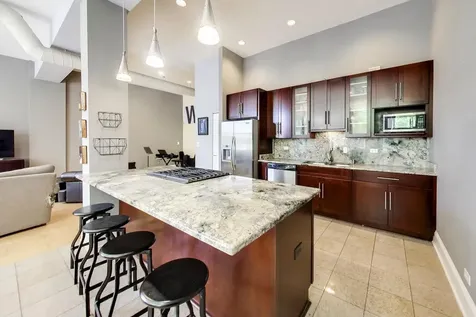 1760 West Wrightwood Avenue Chicago IL 60614