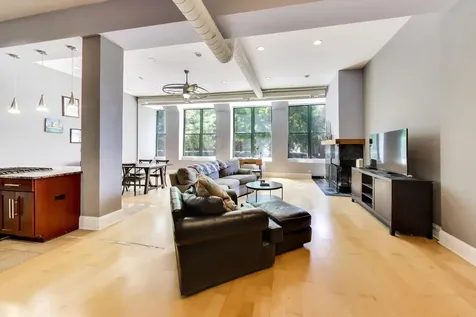1760 West Wrightwood Avenue Chicago IL 60614