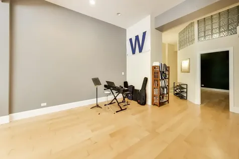 1760 West Wrightwood Avenue Chicago IL 60614