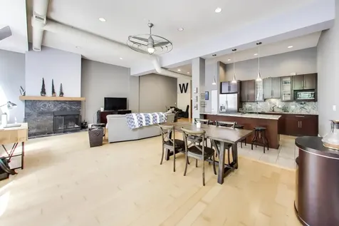 1760 West Wrightwood Avenue Chicago IL 60614