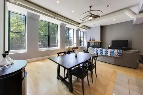 1760 West Wrightwood Avenue Chicago IL 60614