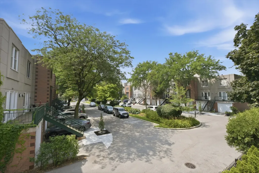 1437 South Plymouth Court Chicago IL 60605
