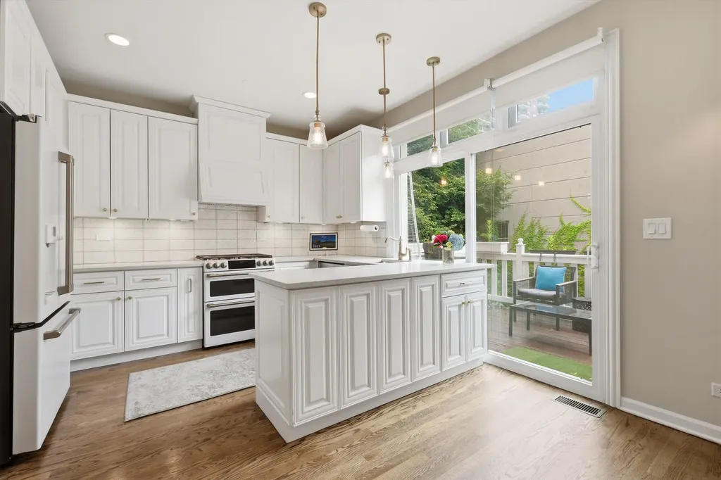 1437 South Plymouth Court Chicago IL 60605