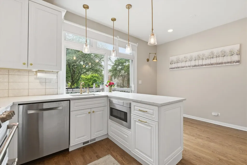 1437 South Plymouth Court Chicago IL 60605