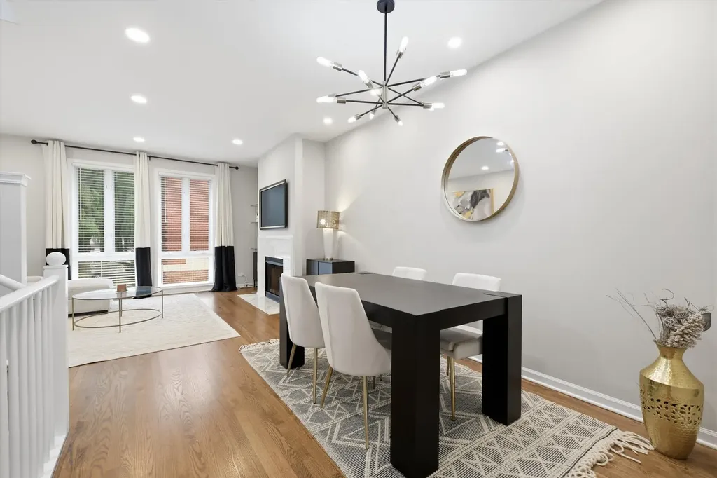 1437 South Plymouth Court Chicago IL 60605