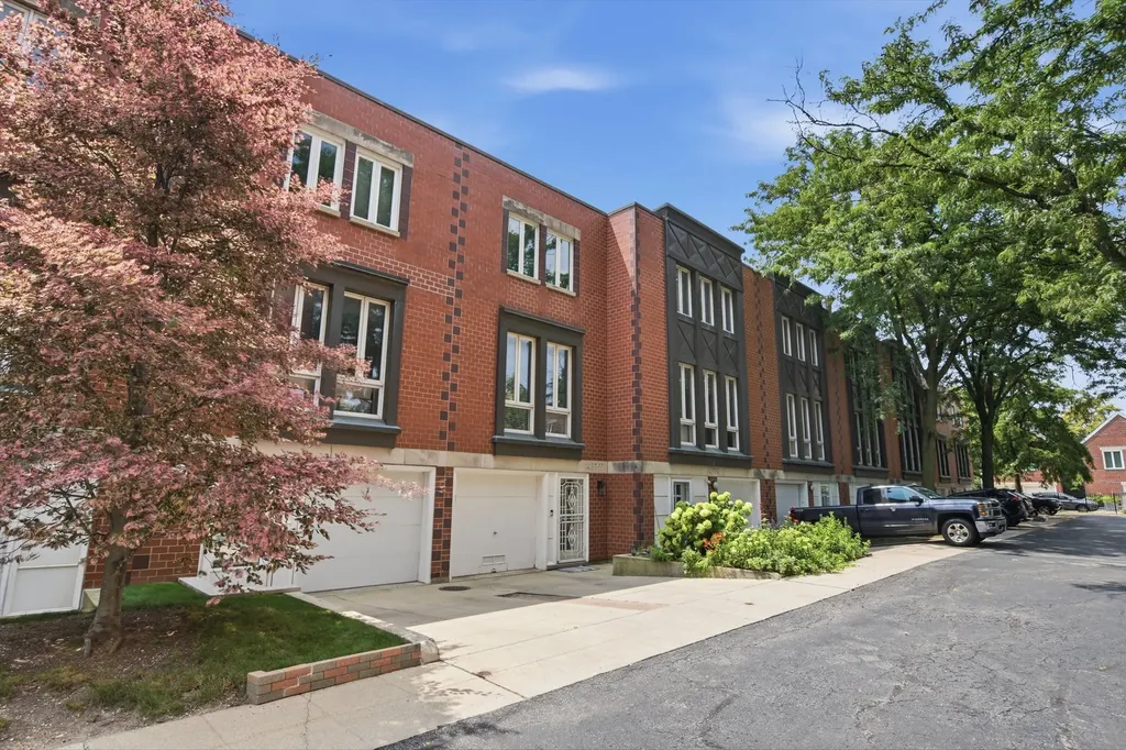 1437 South Plymouth Court Chicago IL 60605